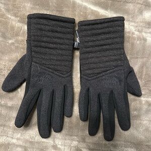 Northface women’s gloves